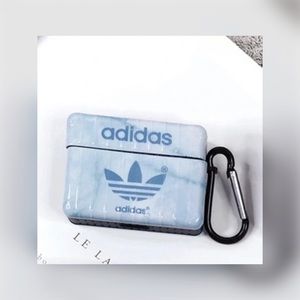 AIRPOD PRO PROTECTIVE CASE W/KEYRING